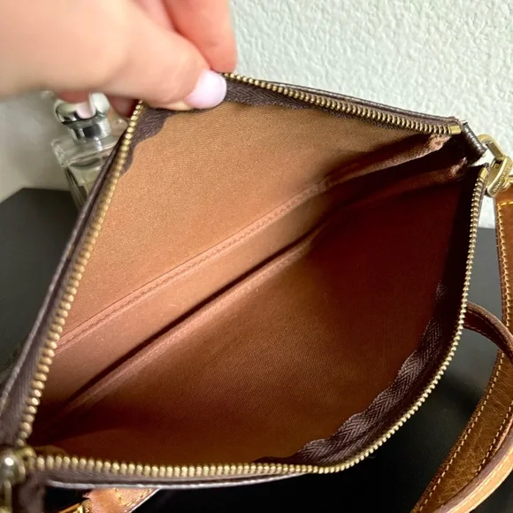 🌼AUTHENTIC Louis Vuitton Pochette with ORIGINAL LV strap🌼 - Picture 13 of 15